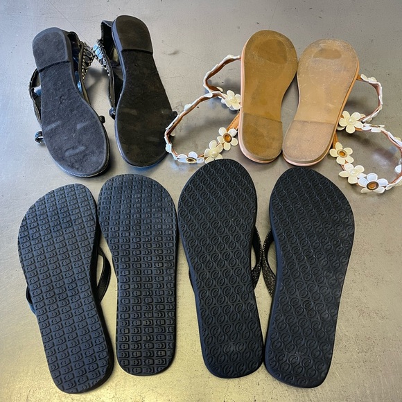 Flip Flops/Sandals - Picture 2 of 2